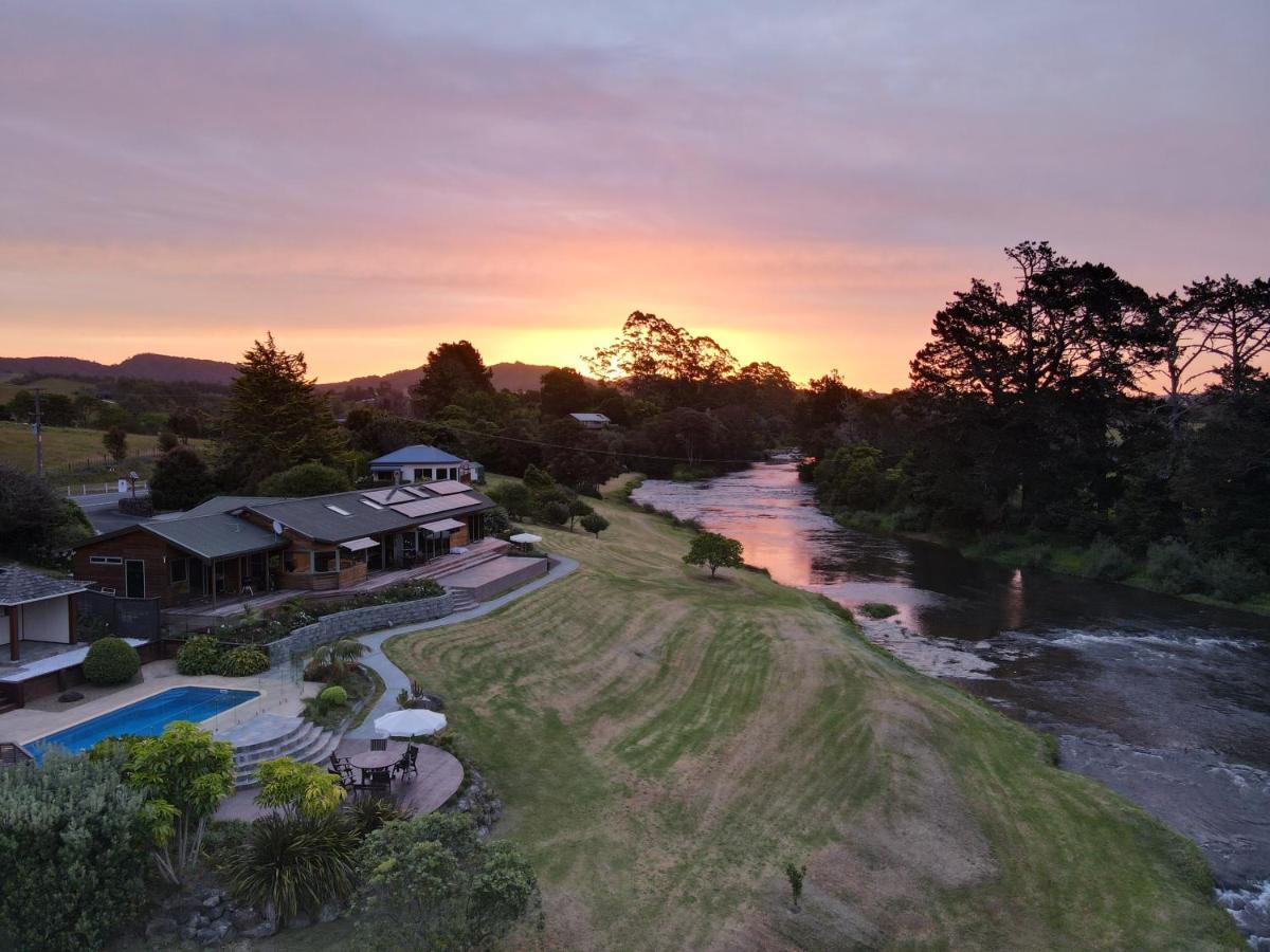 Te Awa Lodge Paihia Bagian luar foto