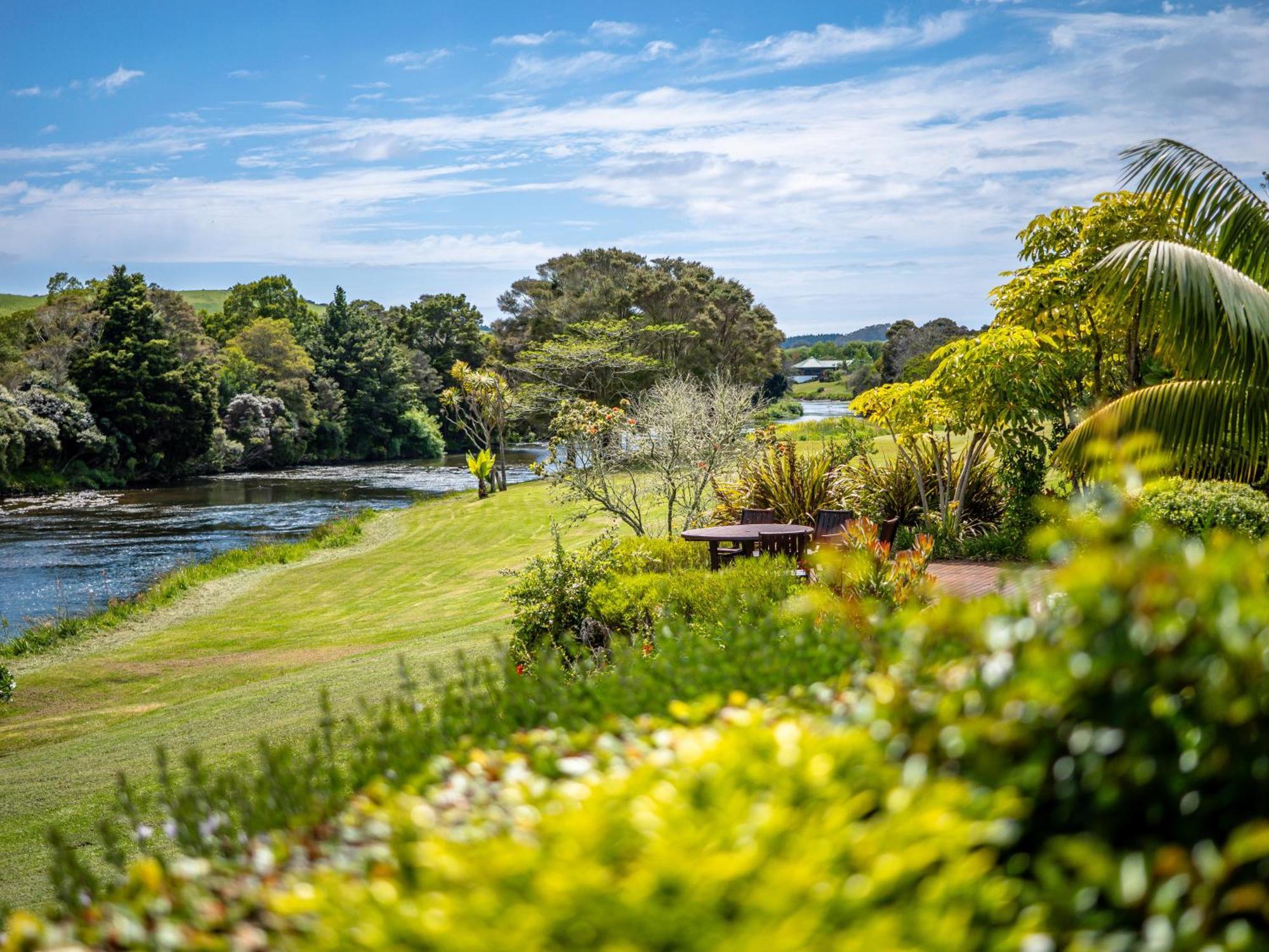 Te Awa Lodge Paihia Bagian luar foto