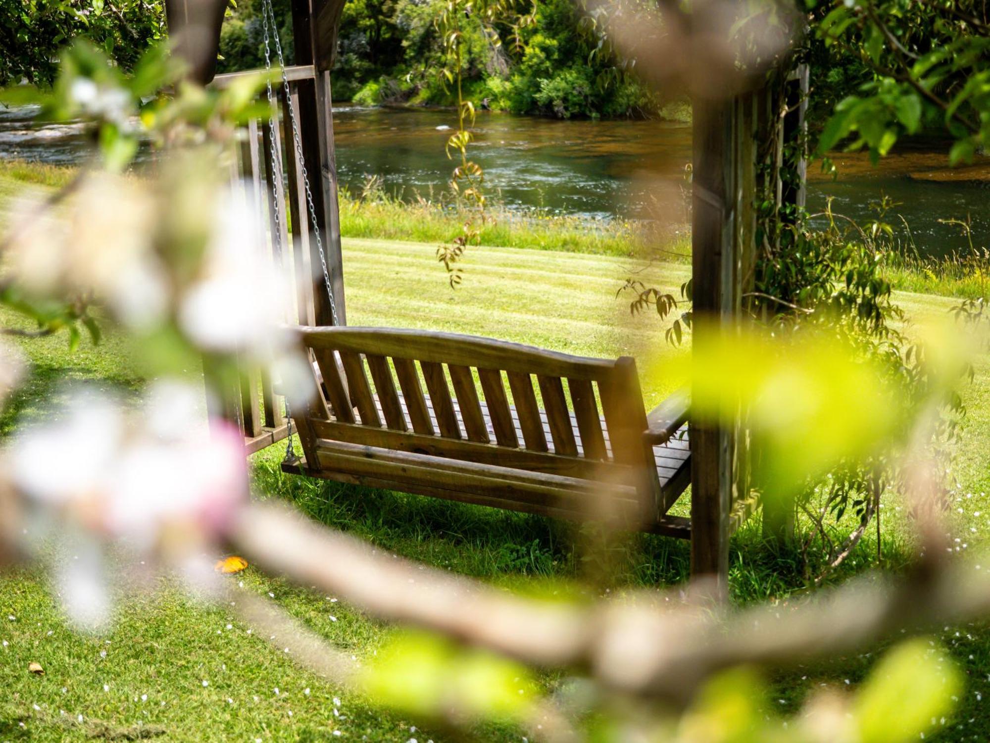 Te Awa Lodge Paihia Bagian luar foto