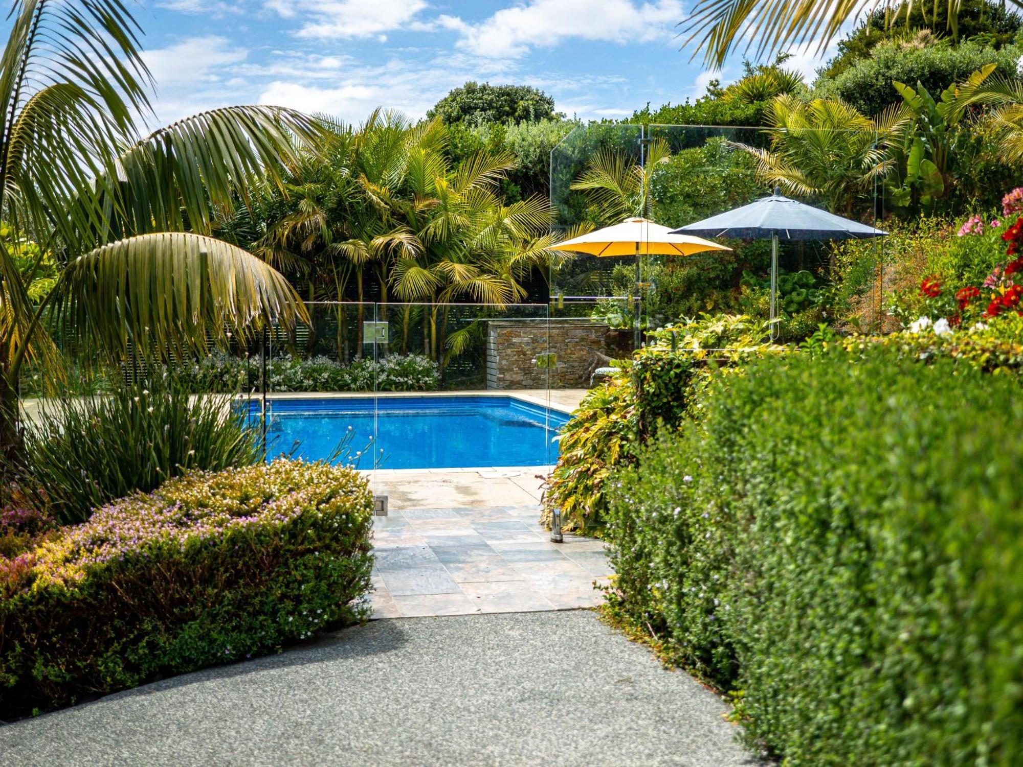 Te Awa Lodge Paihia Bagian luar foto