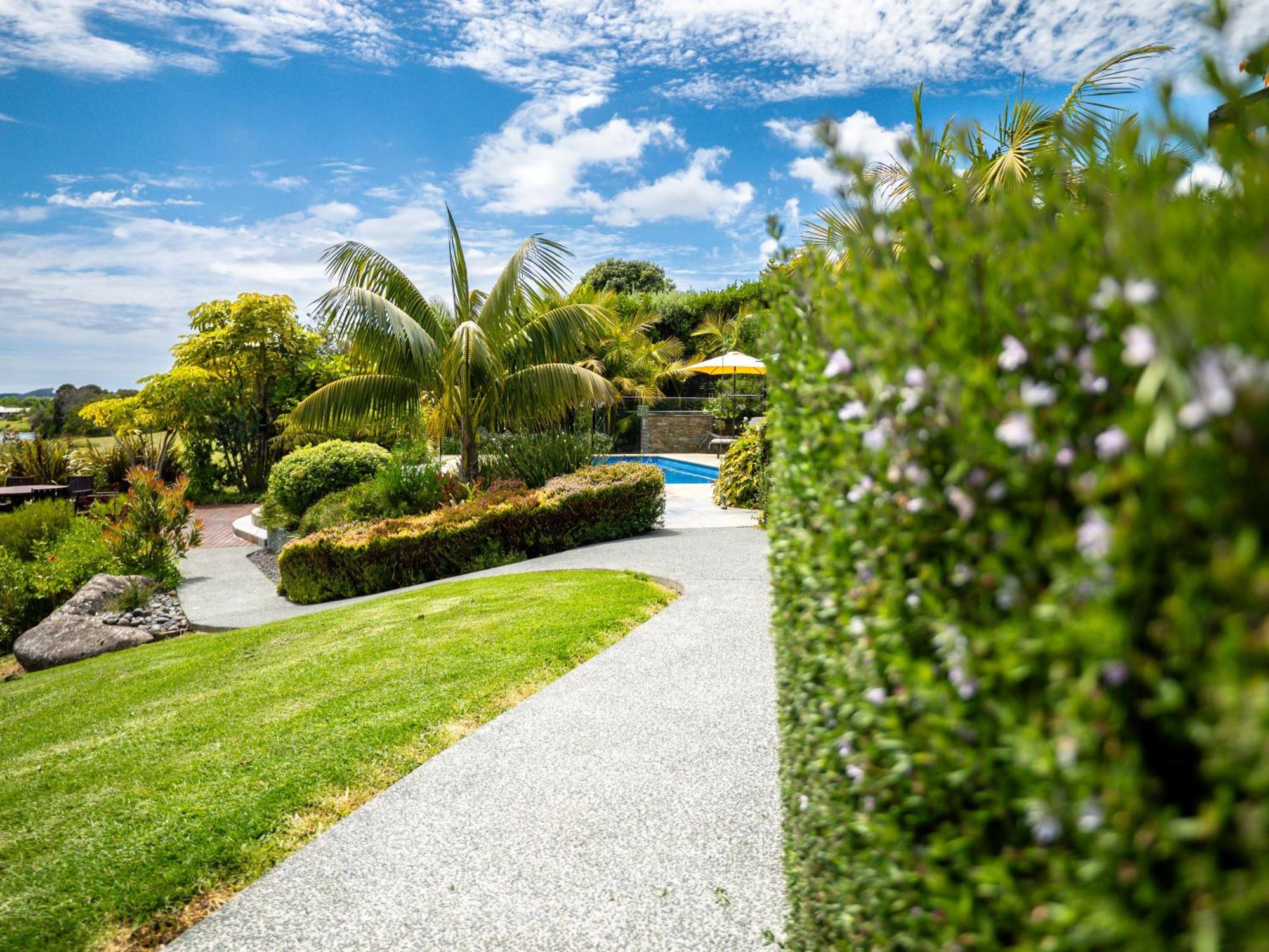 Te Awa Lodge Paihia Bagian luar foto